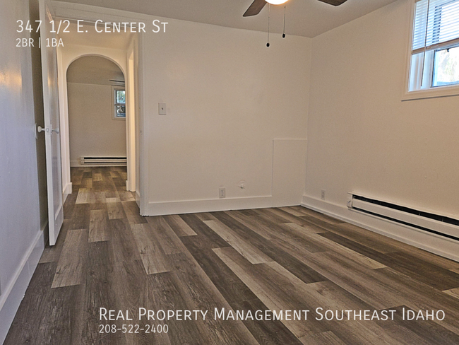 Building Photo - 347 1/2 E. Center St-
