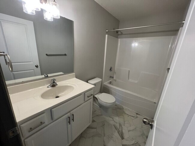Building Photo - 5207 Foxfield Dr NW
