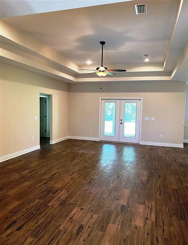 Building Photo - 9167 Tara Cir