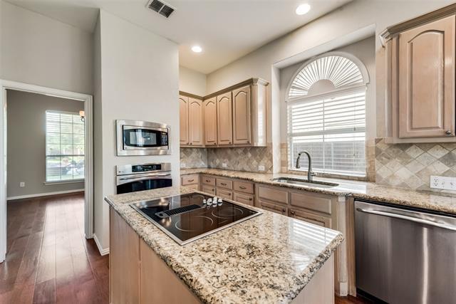 Building Photo - 3908 Clifton Dr