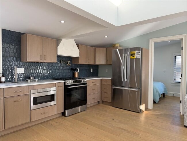 Building Photo - 7 Dearborn St