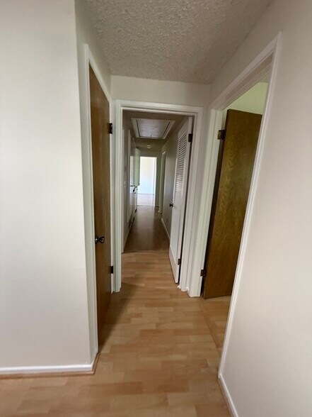 Building Photo - 9235 Creemore Dr