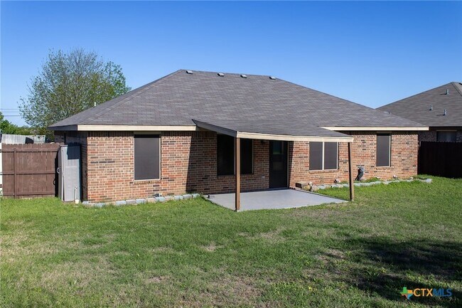 Building Photo - 4406 Bowles Dr