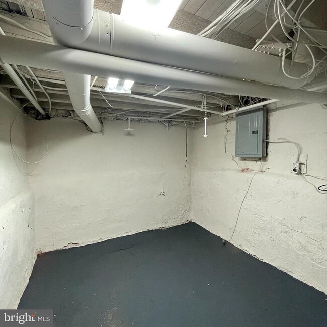 Building Photo - 2214 W Berks St