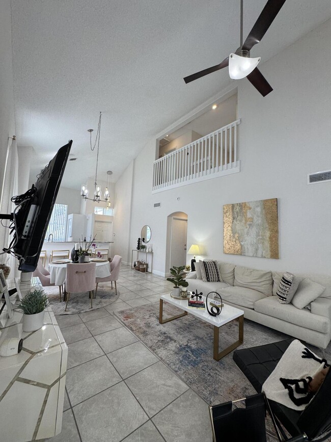 Building Photo - 6752 Green Island Cir