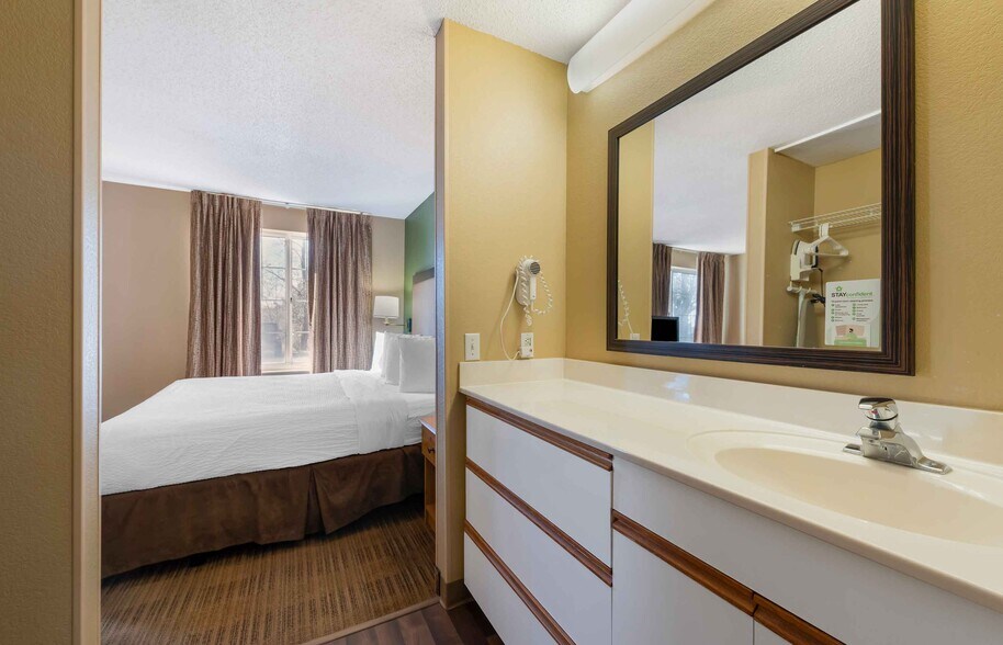 Building Photo - Furnished Studio-Minneapolis - Airport - E...