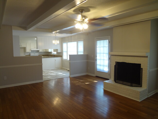 Family room to kitchen area - 724 Joyce Ln