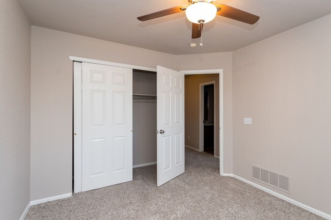Building Photo - Beautiful 4-bedroom 3-bath located in Stetson Hills!