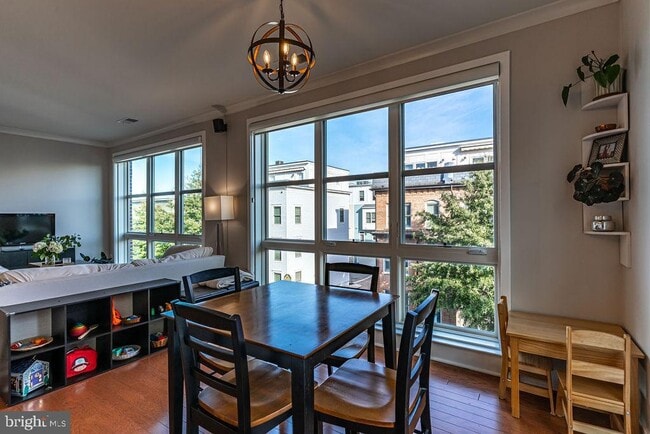 Building Photo - 815 N Patrick St