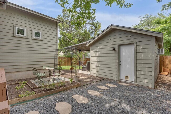 Building Photo - 5408 Avenue F