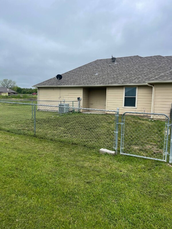 Building Photo - 129 Lindas Creek Ln