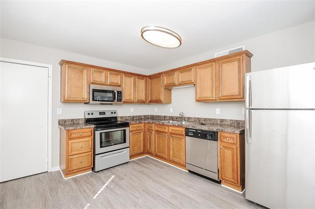 Building Photo - 2817 Carnaby Ln