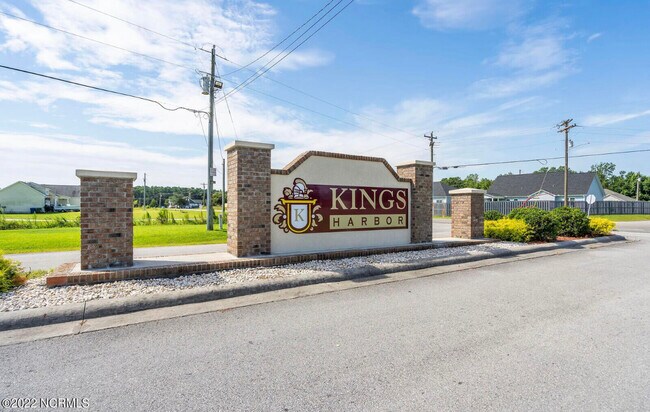 Building Photo - 191 Windfield Ln