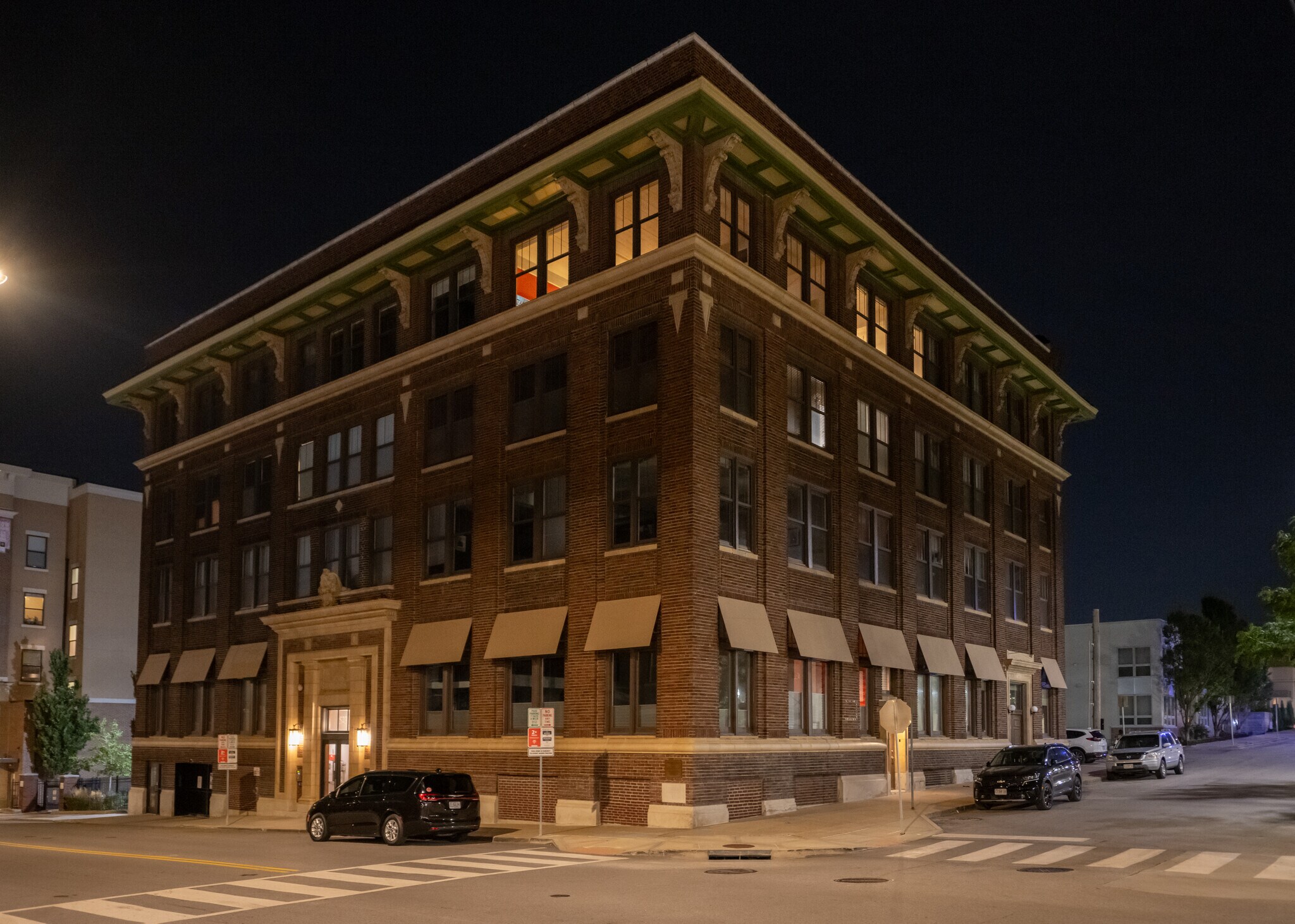 Building Photo - 523 Grand Blvd
