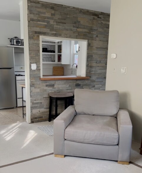 Living Room - 1529 1/2 Carmona Ave