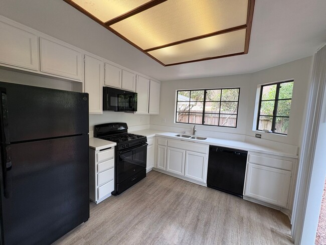 Building Photo - Beautiful 3 Bedroom Carmel Valley Townhome Near Del Mar Beaches & Top-Rated Schools