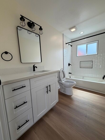 Building Photo - 8965 San Juan Ave