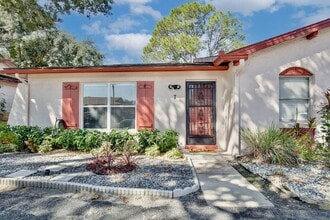 Building Photo - Beautifully Remodeled 1 bed 1 bath Villa n...