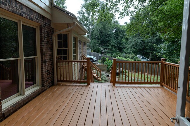 Building Photo - 2858 Livsey Dr