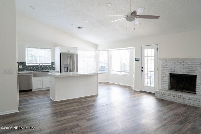 Building Photo - 2779 Chesterbrook Ct