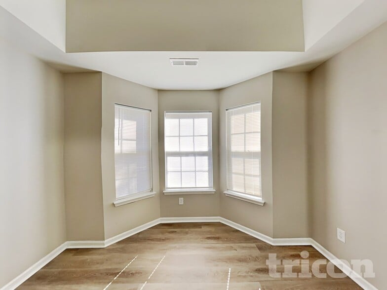 Building Photo - 713 Southridge Dr