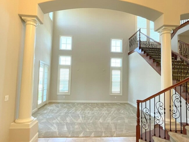 Building Photo - Luxurious & Sought After Home In The Bucolic Hills Of Gated Norris Canyon Estates !