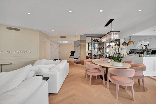 Building Photo - 2000 Island Blvd