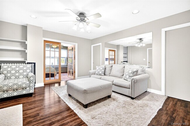 Building Photo - 109 Broadway