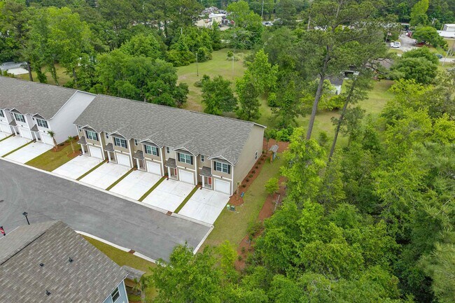 Building Photo - 571 Gemstone Blvd