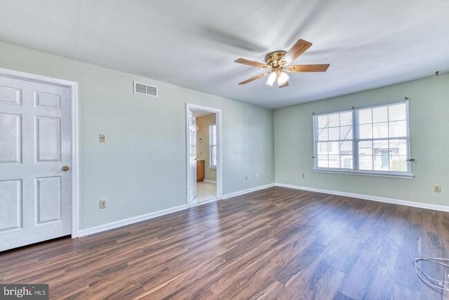 Building Photo - 307 Glenn Rose Cir