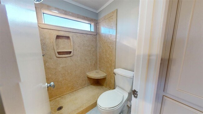 Building Photo - 3904 Windwood Cir