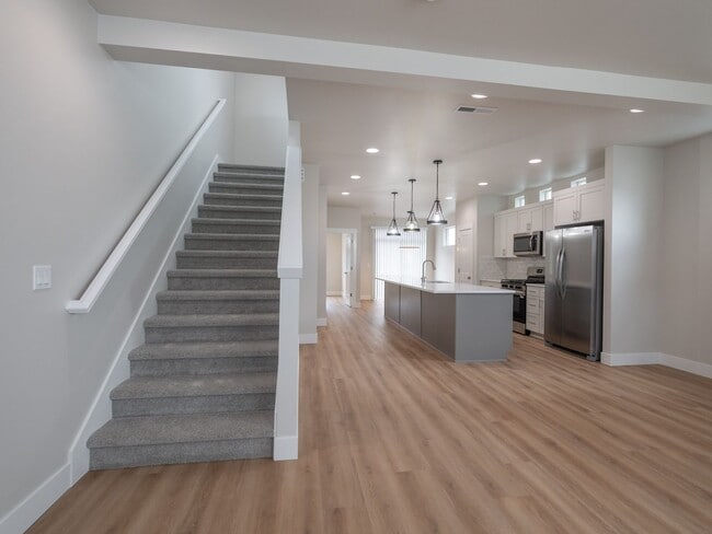 Building Photo - 9389 SW Eunice Ln