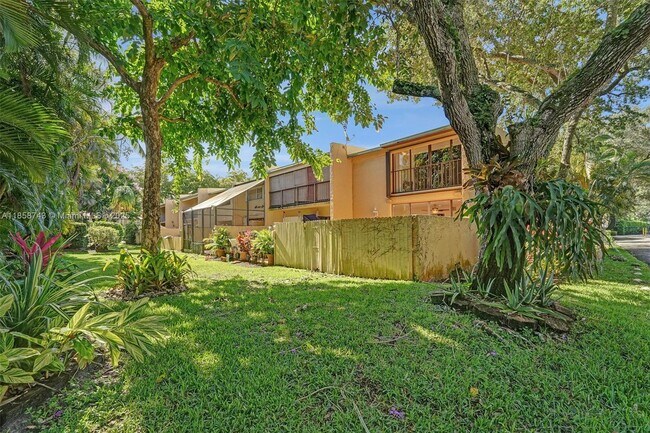 Building Photo - 760 E Coco Plum Cir