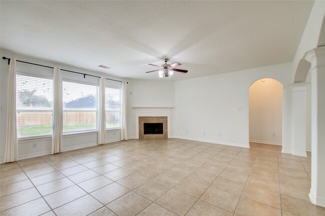 Building Photo - 18103 Double Bay Rd