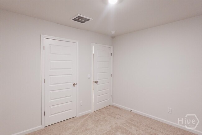 Building Photo - 393 Coconut Dr