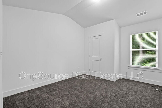 Building Photo - 5350 Brooklands Dr