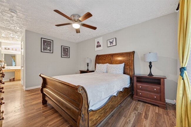 Building Photo - 10555 Turtlewood Ct