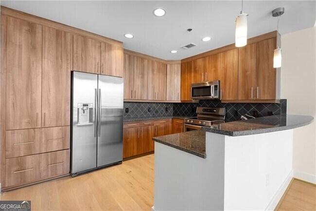 Building Photo - 1080 Peachtree St NE