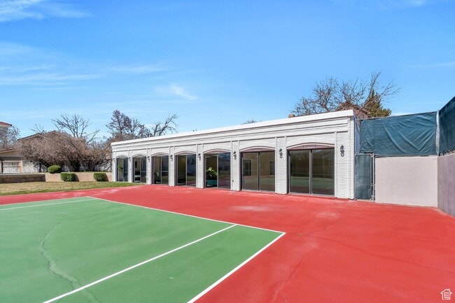 Building Photo - 881 S 635 W