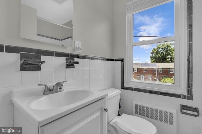 Building Photo - 46 Ancell St