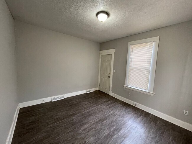 Building Photo - 4239-4241 W 24th St