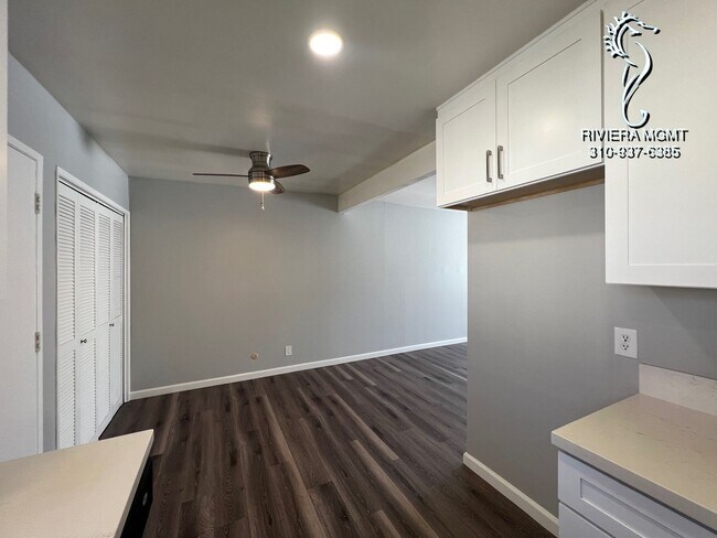 Building Photo - 633