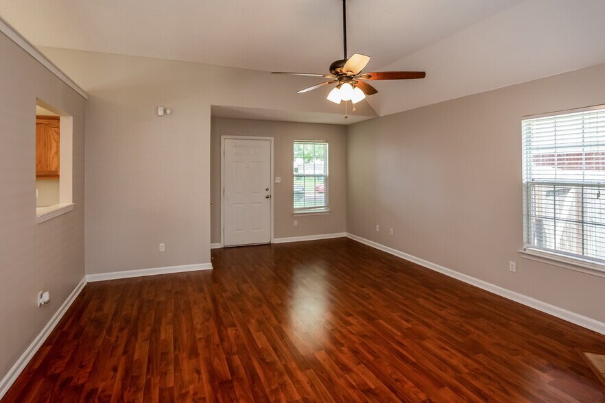 Building Photo - 5848 Kayla Dr