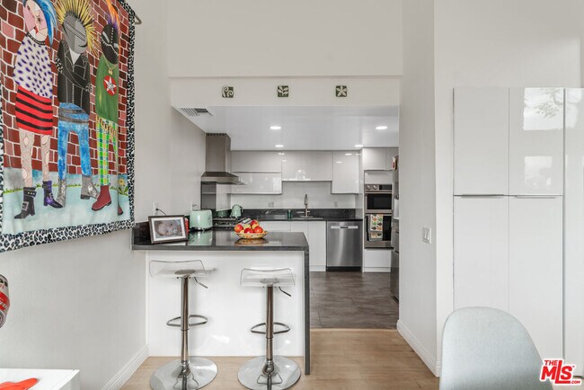 Building Photo - 1979 Grace Ave