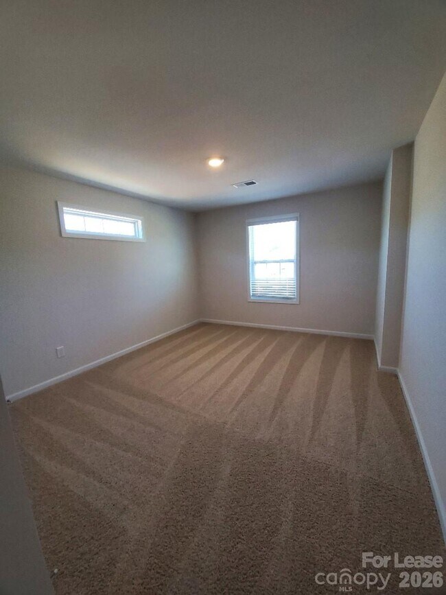 Building Photo - 3013 Lydney Cir