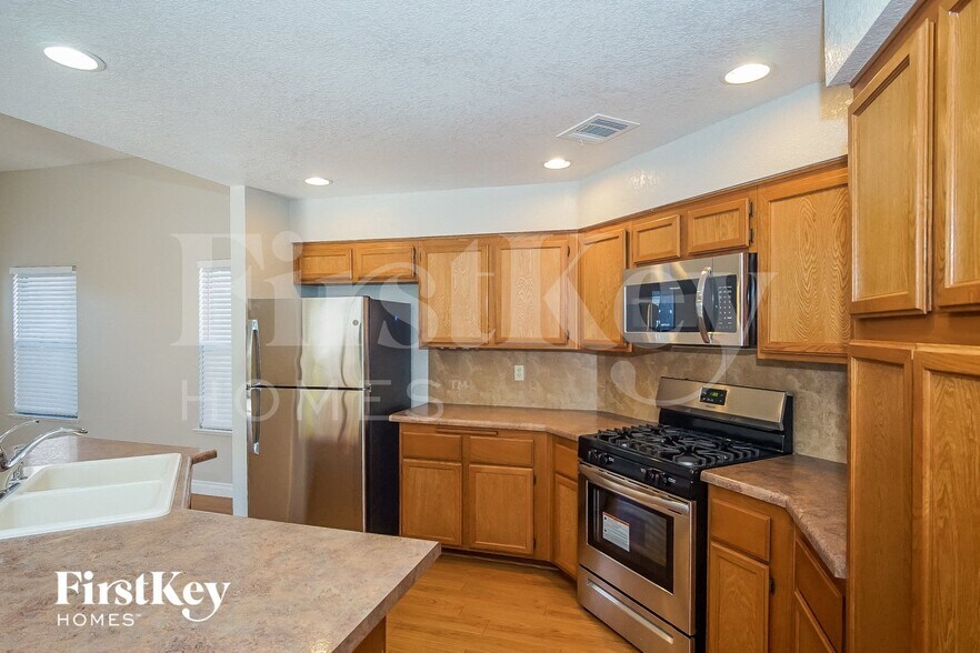 Building Photo - 357 Orchard Ct