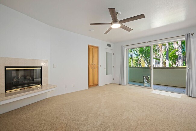 Building Photo - Extremely Rare Opportunity – 2 Bed / 2.5 Bath Luxury Condo at El Escorial Villas at East Beach