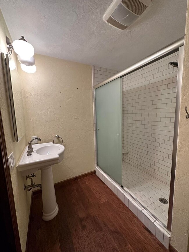 Building Photo - Nice! Duplex in Chesterfield!