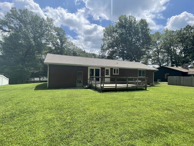 Building Photo - 132 Alder Ln