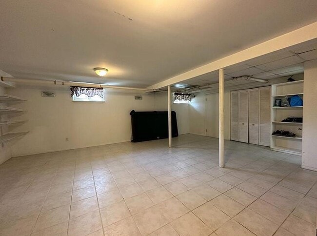 Building Photo - 76-12 175th St